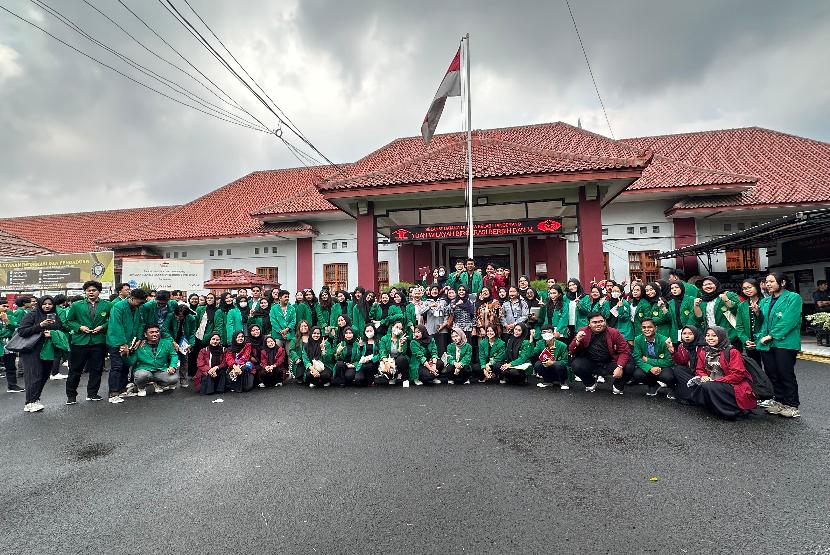 Mahasiswa Fakultas Hukum Universitas Muhammadiyah Jakarta (FH UMJ) melaksanakan kunjungan belajar ke Lembaga Pembinaan Khusus Anak (LPKA) Kelas I Tangerang, Selasa (11/6/2024) lalu. 