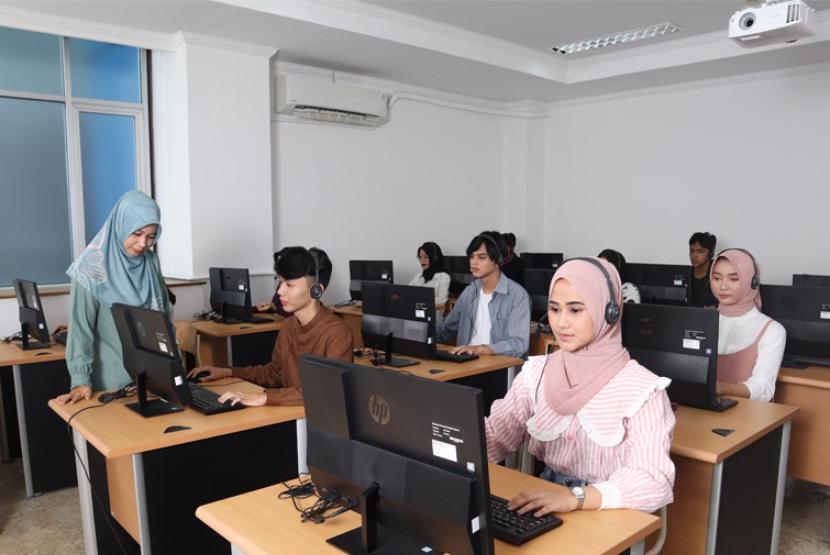 Prodi Informatika Universitas Nusa Mandiri (UNM) menggelar workshop secara daring dengan tema 