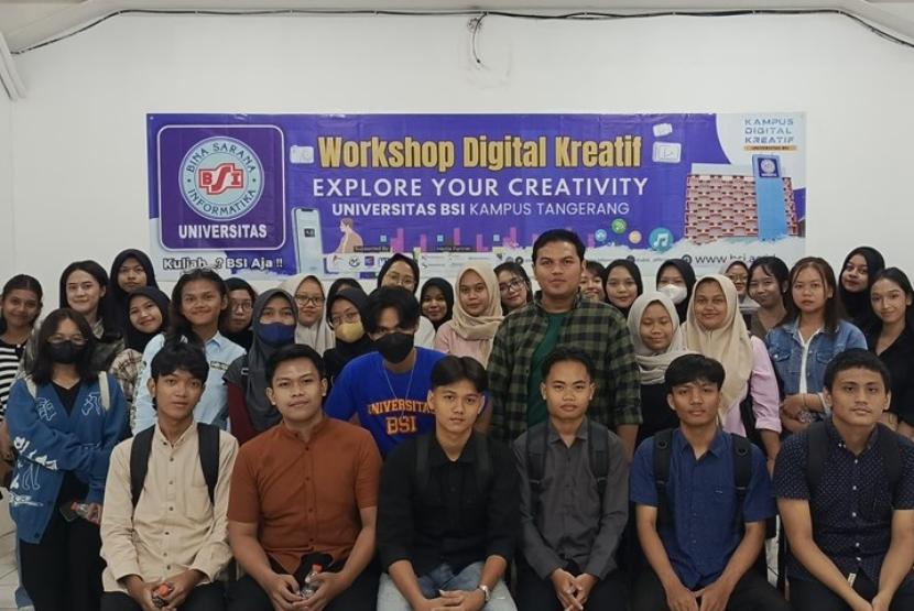 Universitas BSI (Bina Sarana Informatika) Kampus Tangerang bikin gebrakan dengan menggelar Workshop Digital Kreatif yang bikin para mahasiswa baru siap tempur di dunia perkuliahan digital!.