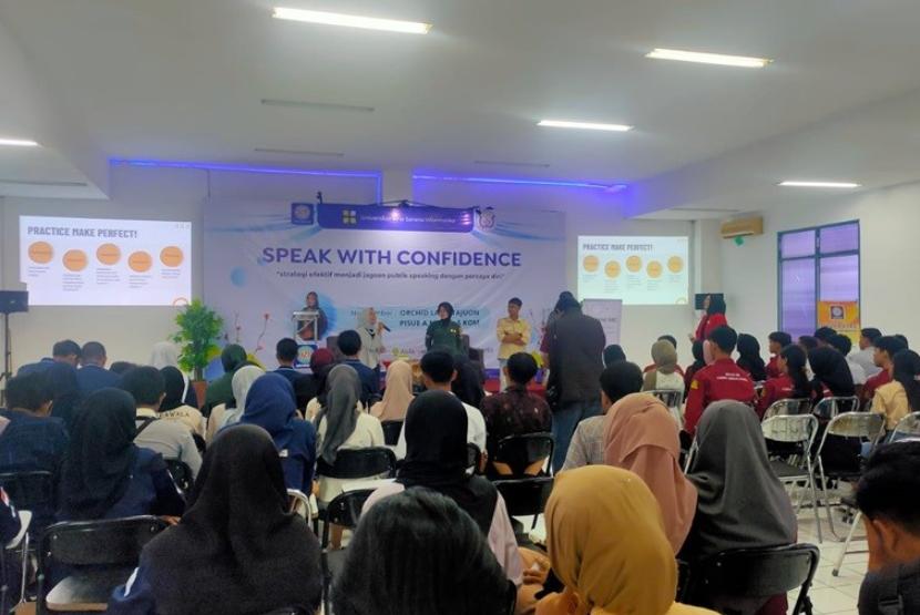 Badan Eksekutif Mahasiswa (BEM) Universitas BSI Kampus Purwokerto sukses gelar seminar ‘Strategi Efektif Menjadi Jagoan Public Speaking dengan Percaya Diri’ dan berhasil mencuri perhatian berbagai kalangan.