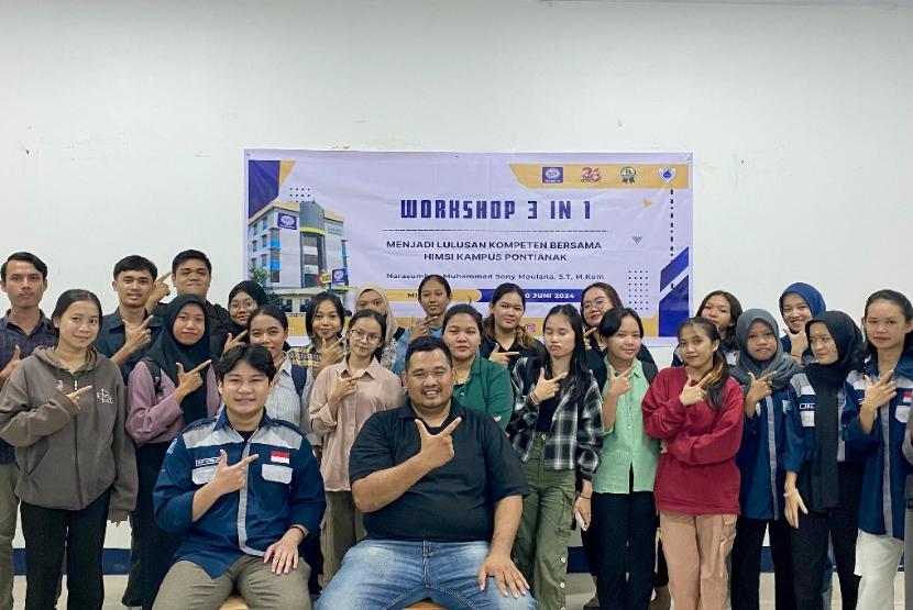 Dalam upaya mencetak lulusan yang tidak hanya berkompeten tapi juga bersertifikat, Himpunan Mahasiswa Sistem Informasi (HIMSI), Universitas BSI (Bina Sarana Informatika) kampus Pontianak menyelenggarakan workshop inovatif berjudul 