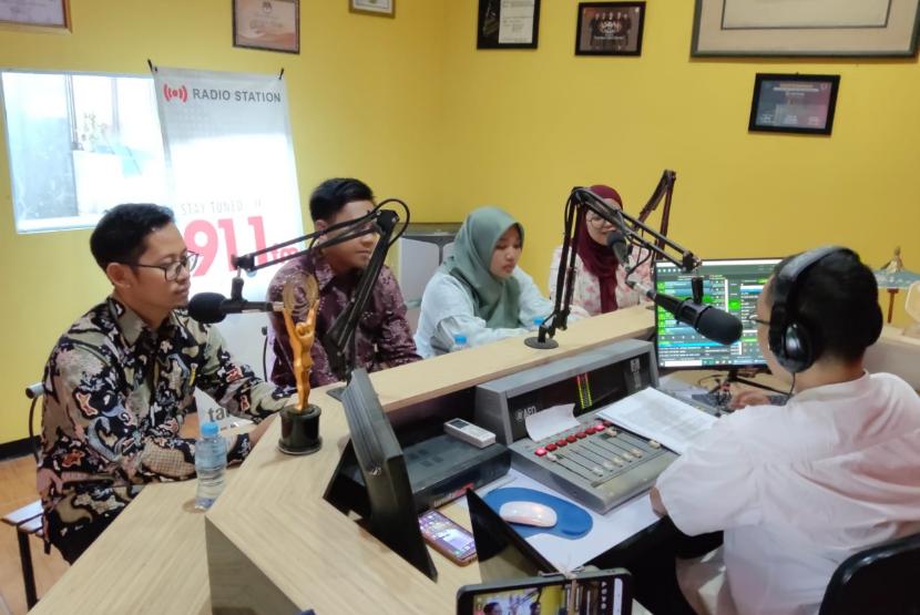 Universitas BSI (Bina Sarana Informatika) kampus Tasikmalaya kembali hadir di Radio Tamala FM 91.1 Tasikmalaya dalam program 