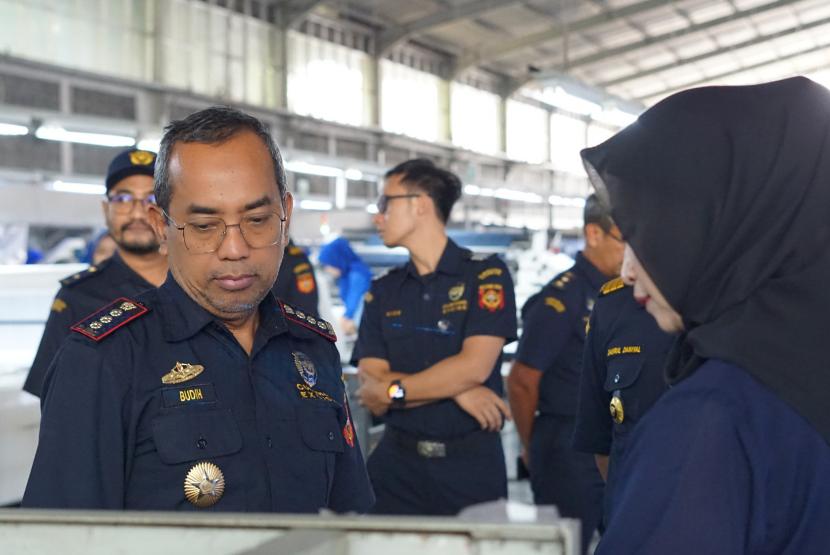 Bea Cukai dampingi dan asistensi para pelaku usaha melalui kegiatan Customs Visit Customer (CVC). 