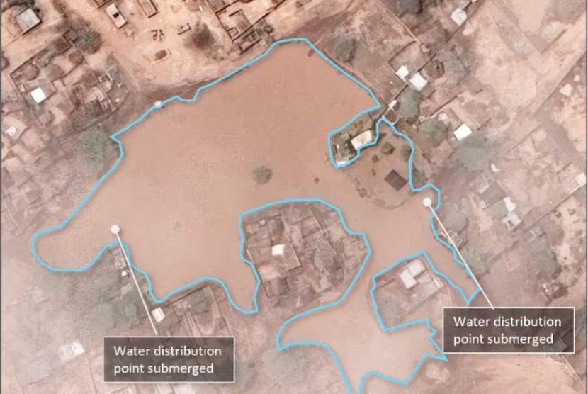  Citra satelit menunjukkan titik distribusi air yang terendam banjir, di kamp pengungsi Zamzam, di Sudan, 26 Juli 2024. 