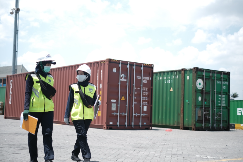 Dua unit vertikal Bea Cukai, yakni Bea Cukai Marunda dan Bea Cukai Bekasi laksanakan kegiatan Customs Visit Customer (CVC) dengan mengunjungi dua perusahaan di wilayah kerjanya. 