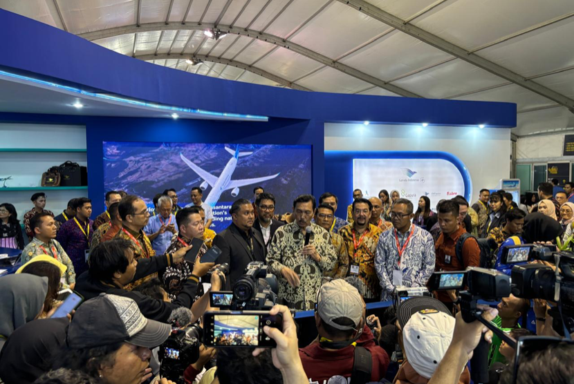 PT Garuda Maintenance Facility (GMF) Aero Asia akan membuka operasional perawatan pesawat di Bandara Halim Perdanakusuma melalui kerjasama strategis dengan PT Arta Hanggar Indonesia. 