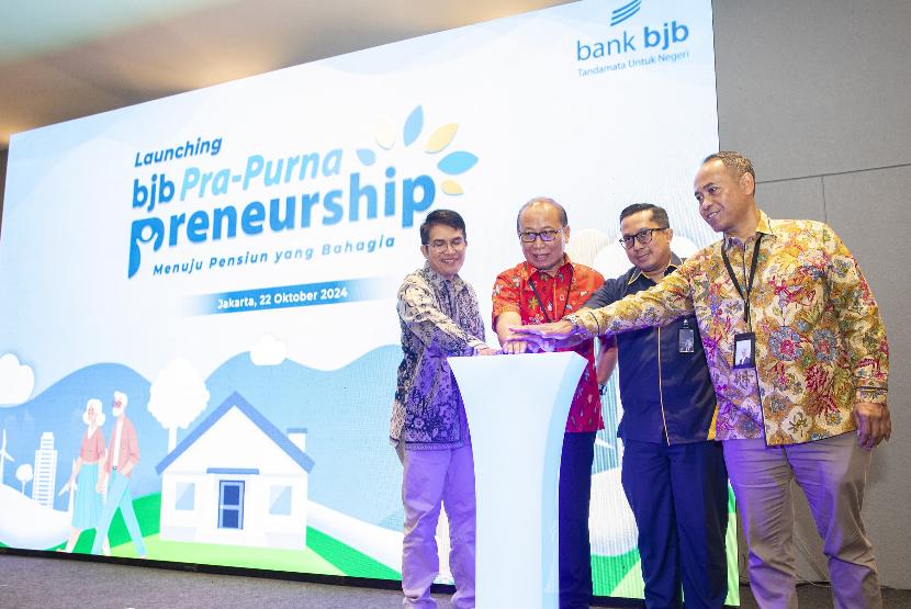 Program bjb Pra-Purnapreneurship, sebuah inisiatif yang dirancang untuk membantu calon pensiunan untuk mempersiapkan masa pensiun yang produktif. 