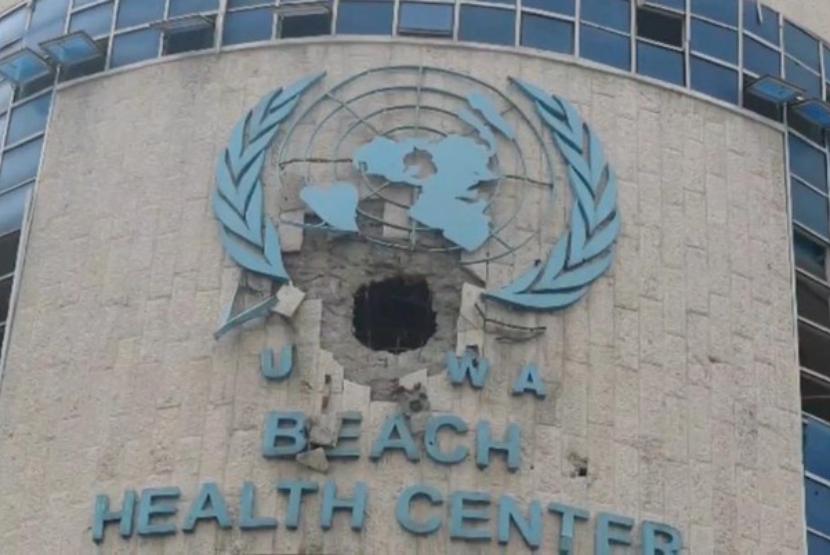 Gedung UNRWA yang rusak di Gaza.