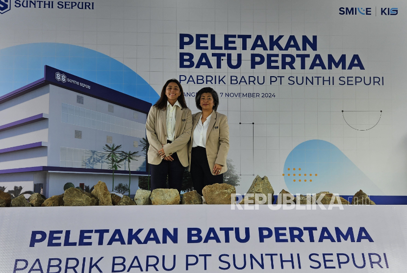 Peletakan batu pertama pabrik PT Sunthi Sepuri.