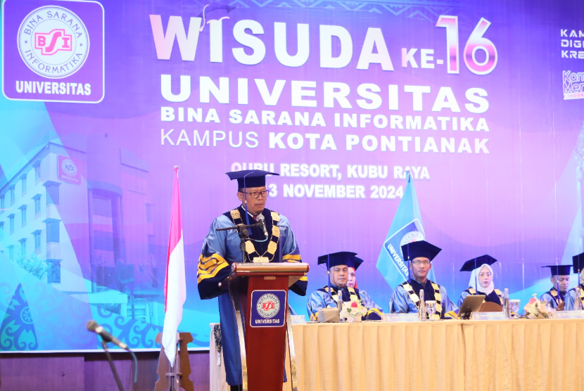 Universitas BSI (Bina Sarana Informatika) Kampus Pontianak sukses menyelenggarakan upacara wisuda ke-16, menghadirkan ratusan wisudawan/wati dari Program Studi Diploma Tiga (D3) Sistem Informasi dan Sistem Informasi Akuntansi.