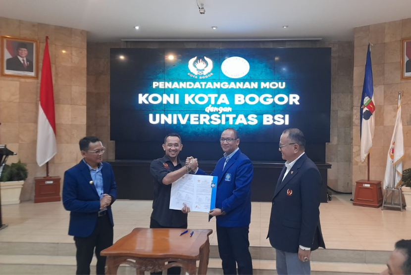 Universitas Bina Sarana Informatika (UBSI) dan Komite Olahraga Nasional Indonesia (KONI) Kota Bogor resmi menjalin kerja sama melalui penandatanganan Nota Kesepahaman (MoU) pada Jumat, 22 November 2024, bertempat di Gedung Paseban Sri Baduga, Balai Kota Bogor.