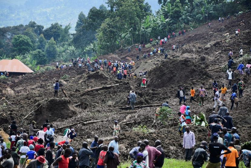 Kondisi longsor di Distrik Bulambuli, Uganda, 29 November 2024. 