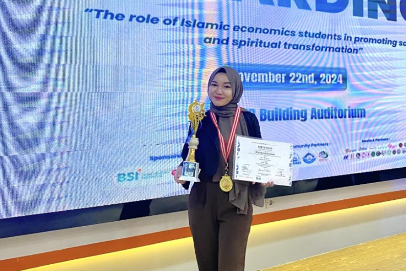 Mahasiswi Universitas Bina Sarana Informatika (UBSI), Rihlatun Karimah, berhasil meraih Juara 1 dalam ajang Dakwah/Speech Competition pada IEKI International Student Festival (IISF) 2024, yang diselenggarakan oleh Universitas Pendidikan Indonesia (UPI) Bandung pada Rabu-Kamis, 20-22 November 2024.