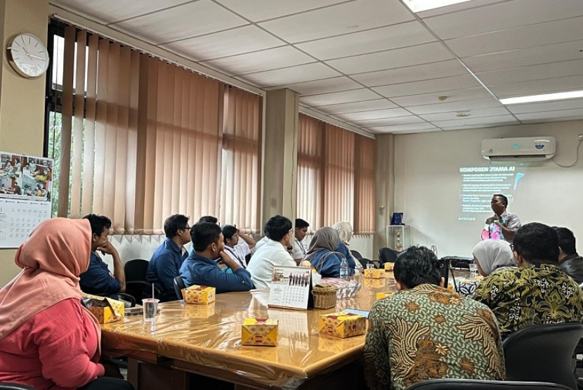 Luar biasa! Program Studi (Prodi) Teknologi Informasi Cyber University telah sukses menggelar kegiatan Pengabdian Kepada Masyarakat (PKM) berupa pelatihan teknologi AI yang tak hanya bermanfaat, tetapi juga membuka wawasan baru bagi pengurus Ruang Publik Terpadu Ramah Anak (RPTRA) di Kecamatan Jagakarsa, Jakarta Selatan.