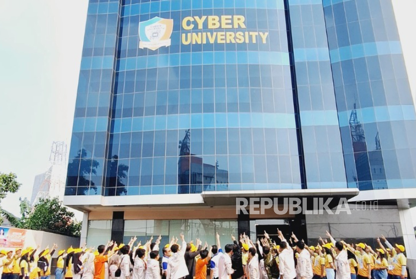 Kampus Cyber University.