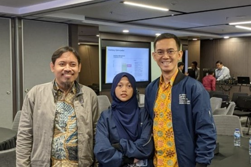 Universitas Nusa Mandiri (UNM) kembali menunjukkan komitmennya dalam mendukung inovasi teknologi melalui partisipasinya di Empowering Business Decisions Through Data Analytics: A KNIME Training Experience. 