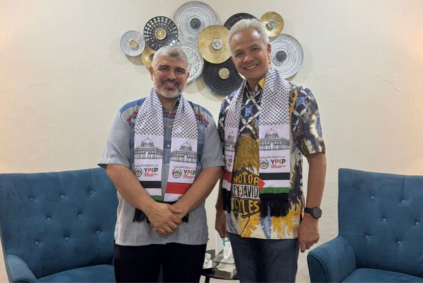 Direktur YPSP, Dr. Ahed Abu Alatta saat menemui Ganjar Pranowo.