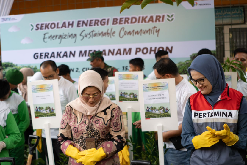 PT Pertamina International Shipping (PIS) selaku Subholding Integrated Marine Logistics dari Pertamina Group, terus melakukan aksi nyata Tanggung Jawab Sosial dan Lingkungan (TJSL) yang mendukung target pemerintah dalam mendukung energi bersih dan pembangunan di bidang pendidikan, sesuai dengan Asta Cita pemerintah.