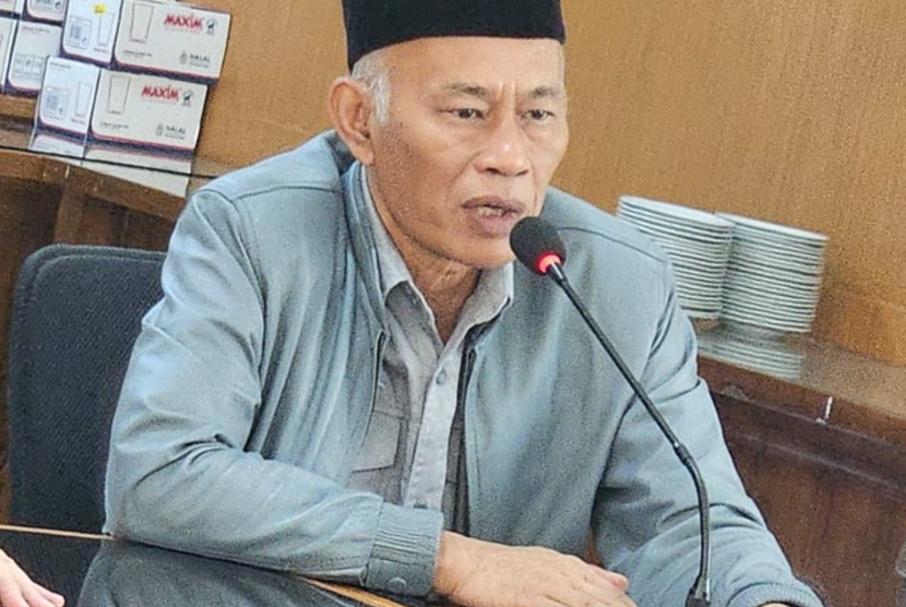 Ketua Fraksi PKB DPRD Kabupaten Bandung, H Tarya Witarsa menyatakan masyarakat Kabupaten Bandung menginginkan pasangan calon Bupati dan Wakil Bupati Bandung terpilih, Dadang Supriatna-Ali Syakieb segera dilantik.