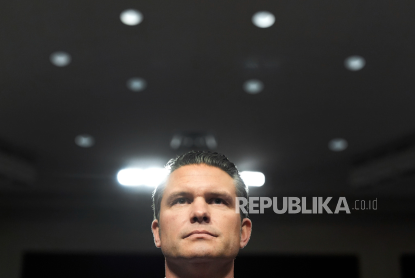 Pete Hegseth, menteri pertahanan AS, di hadapan Komite Angkatan Bersenjata Senat untuk sidang konfirmasi, di Capitol di Washington, Selasa, 14 Januari 2025.