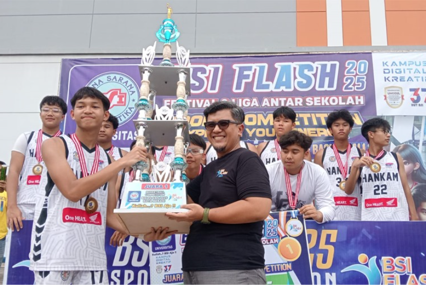 Luar Biasa! Labschool Cibubur Juara 1 Basket di Kompetisi Bergengsi BSI Flash 2025