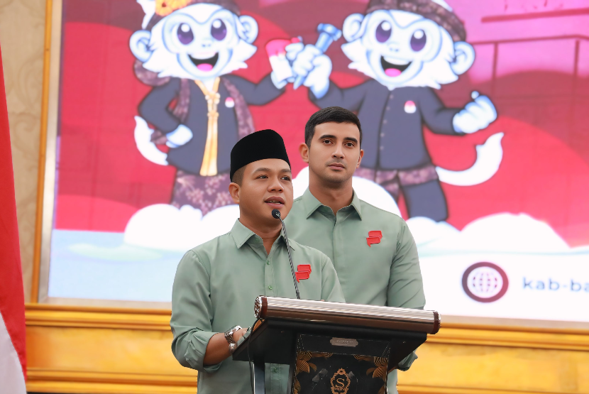 Bupati Bandung terpilih Dadang Supriatna menyatakan dirinya bersama Wakil Bupati terpilih Ali Syakieb kini sedang bersiap mengikuti pembekalan atau retreat kepala daerah terpilih yang menjadi program Presiden Prabowo Subianto di Kompleks Akademi Militer Magelang, Jawa Tengah.