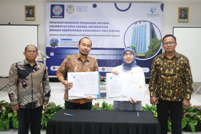 Universitas Bina Sarana Informatika (UBSI) bersama Kementerian Komunikasi dan Digital (Komdigi) resmi menandatangani tiga dokumen kerja sama strategis, yaitu Memorandum of Understanding (MoU), Perjanjian Kerja Sama (PKS), dan Implementation Arrangement (IA).