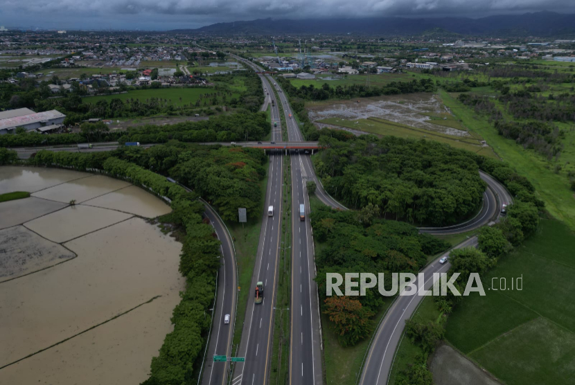 Astra Infra menerapkan diskon tarif tol di ruas Tangerang-Merak dan Cikopo-Palimanan saat momen arus mudik dan balik lebaran.