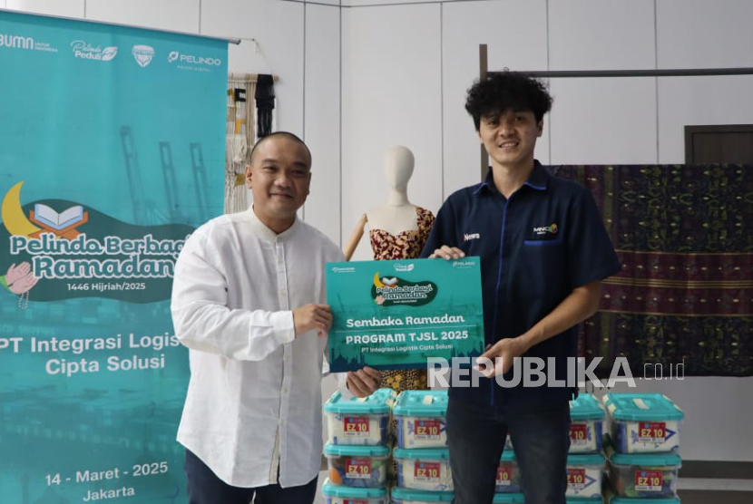 ILCS-FW BUMN bersinergi salurkan paket berbagi Ramadhan untuk tenaga kebersihan.