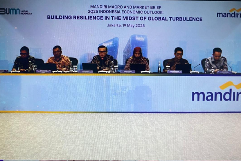Tangkapan layar Konferensi Pers Economic Outlook Q2 2025 Bank Mandiri dan Mandiri Sekuritas yang digelar secara virtual, Senin (19/5/2025). 