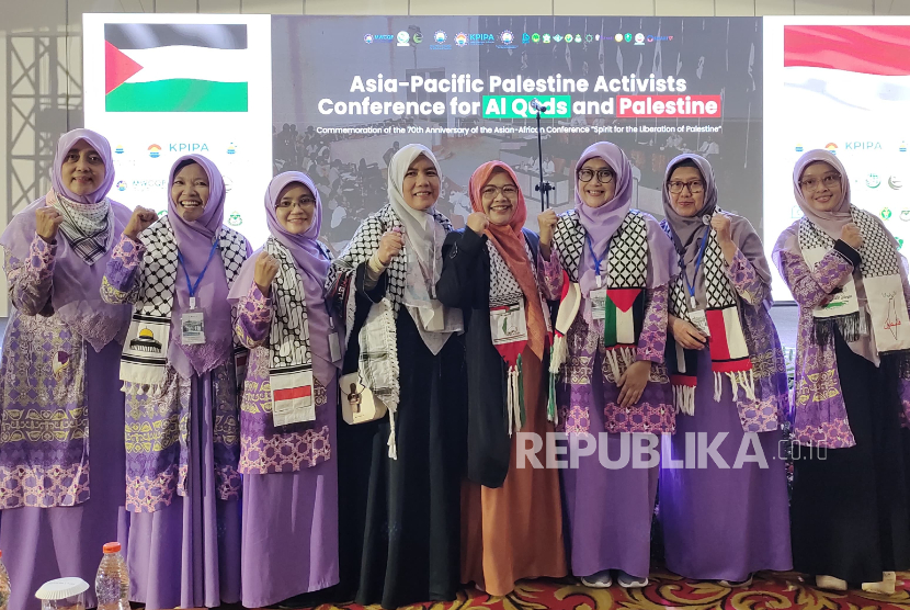 Persaudaraan Muslimah (Salimah) mengirimkan beberapa perwakilannya untuk menghadiri Konferensi Aktivis Palestina Asia Pasifik untuk Al Quds dan Palestina yang diselenggarakan oleh Koalisi Perempuan Indonesia Peduli Al Aqsha (KPIPA) di Hotel Savoy Homann, Bandung, Ahad (25/5/2025).