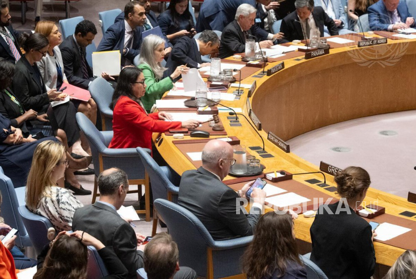 Suasana sidang Dewan Keamanan PBB membahas resolusi gencatan senjata di Markas PBB, New York, Rabu (4/5/2025).
