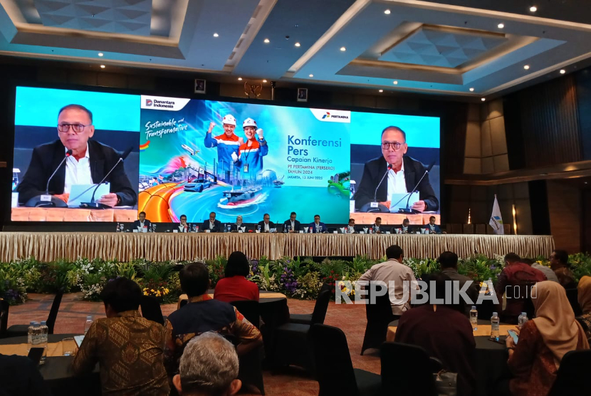 Direktur Utama PT Pertamina (Persero) Simon Aloysius Mantiri.