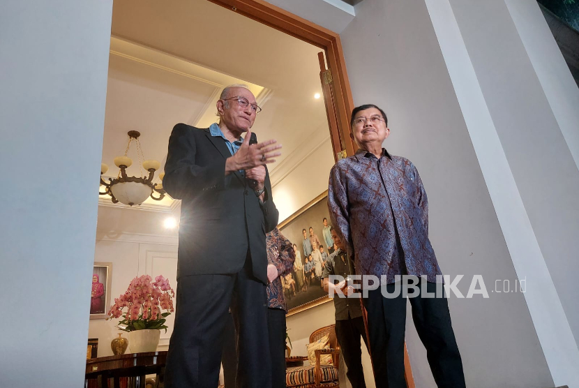 Mantan Perdana Menteri GAM Tengku Malik Mahmud al-Haytar menemui mantan wapres Jusuf Kalla, di Jakarta Selatan, Selasa (17/6/2025).