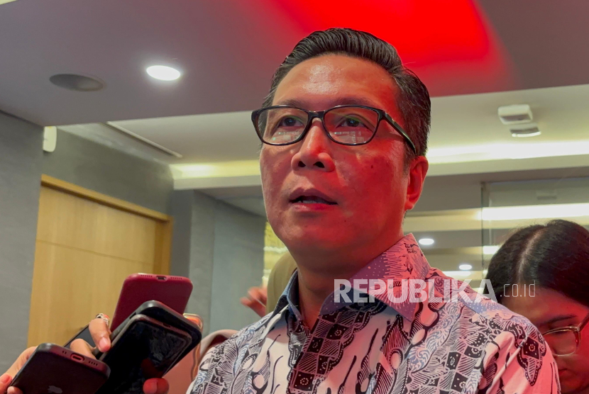 Direktur Pengembangan BEI, Jeffry Hendrik di acara Syariah Investment Week (SIW) 2025 di Main Hall BEI, Jakarta, Kamis (19/6/2025).