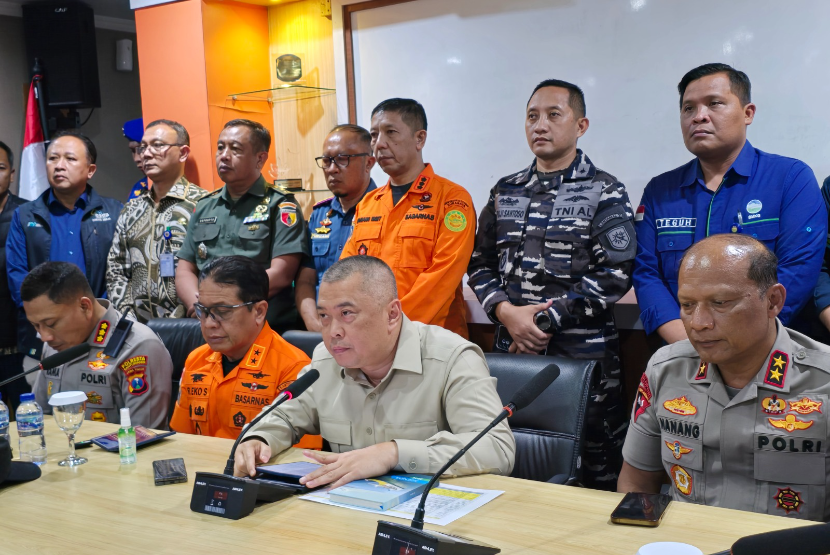 Menhub Pantau Langsung Evakuasi KMP Tunu Pratama, KNKT Diminta Investigasi Kecelakaan