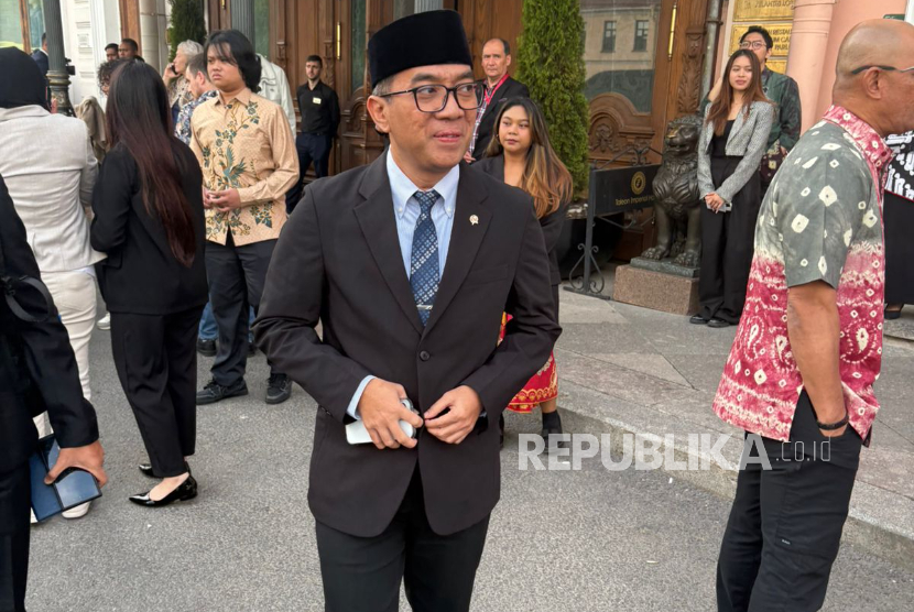 Menteri Pendidikan Tinggi, Sains, dan Teknologi (Mendiktisaintek), Prof Brian Yuliarto di Saint Petersburg, Rusia.