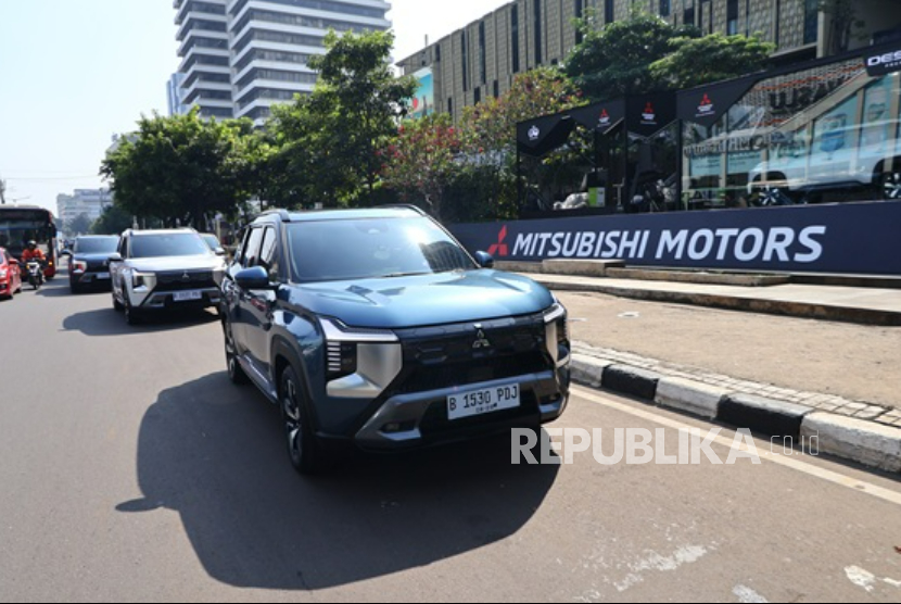 Mitsubishi Destinator yang dikendarai para jurnalis otomotif dalam acara Media First Drive Mitsubshi All New Destinator, Sabtu (19/7/2025) lalu.