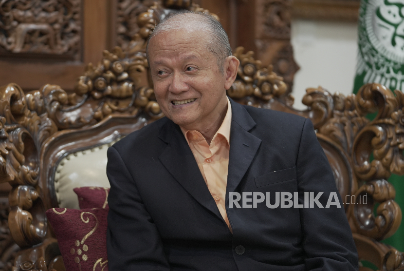 Ketua Pimpinan Pusat Muhammadiyah Anwar Abbas saat berbincang dengan Republika di Gedung PP Muhammadiyah Jakarta, Jumat (18/7/2025).