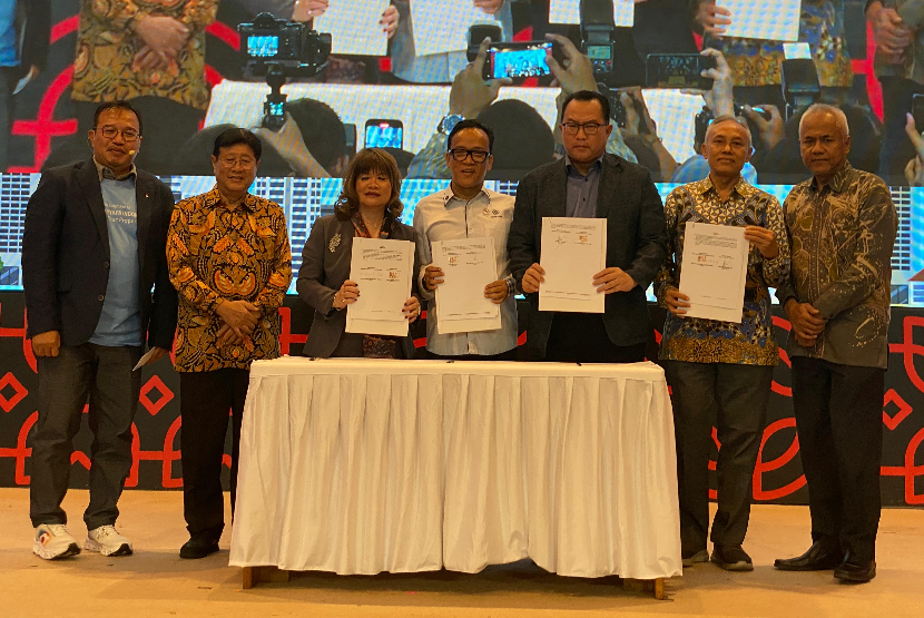 Foto Bersama Acara Dewan Pengawas Badan Penyelenggara Jaminan Sosial (Dewas BPJS) Ketenagakerjaan Menyapa Indonesia bertajuk 