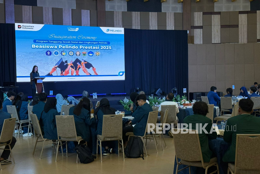 PT Pelabuhan Indonesia (Persero) atau Pelindo memberikan beasiswa kepada 60 mahasiswa dari berbagai perguruan tinggi di Tanah Air.
