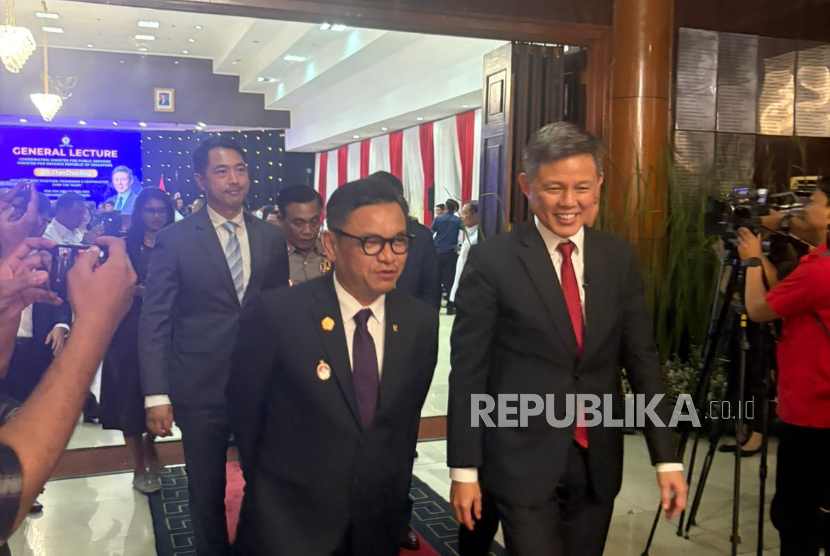 Gubernur Lemhannas Tubagus Ace Hasan Syadzily dan Menhan Singapura Chang Chung Sing di Ruang Dwi Warna Lehmanns, Jakarta Pusat, Selasa (5/8/2025).
