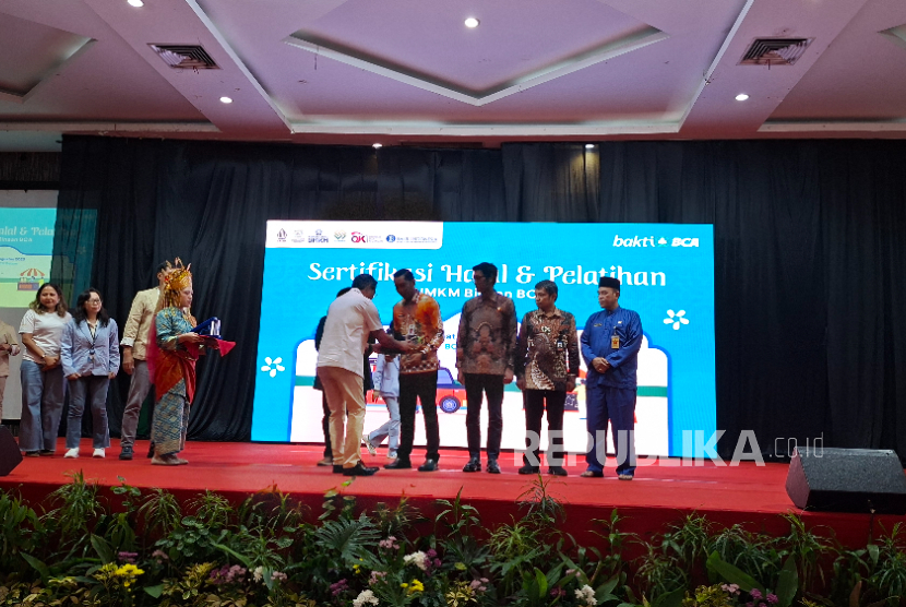 BCA Latih dan Fasilitasi Sertifikasi Halal untuk 300 UMKM di Batam