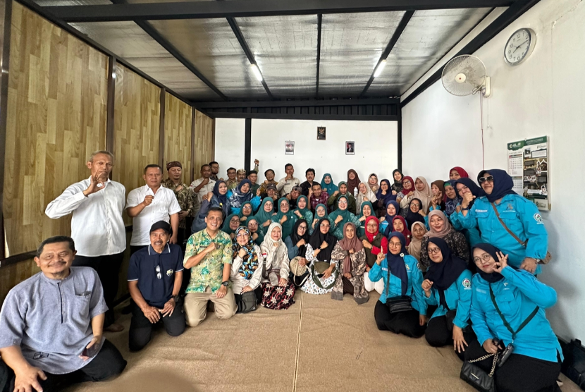 Peluncuran program ‘RW Mandiri Kelola Sampah dan Mandiri Ketahanan Pangan’ diluncurkan di Rumah Sedekah Mustika, Kamis (7/8/2025).