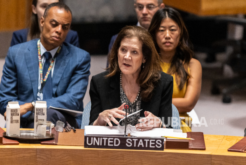 Duta Besar Dorothy Shea dari Amerika Serikat berbicara pada pertemuan Dewan Keamanan PBB mengenai situasi Gaza di Markas Besar PBB, New York, 10 Agustus 2025.
