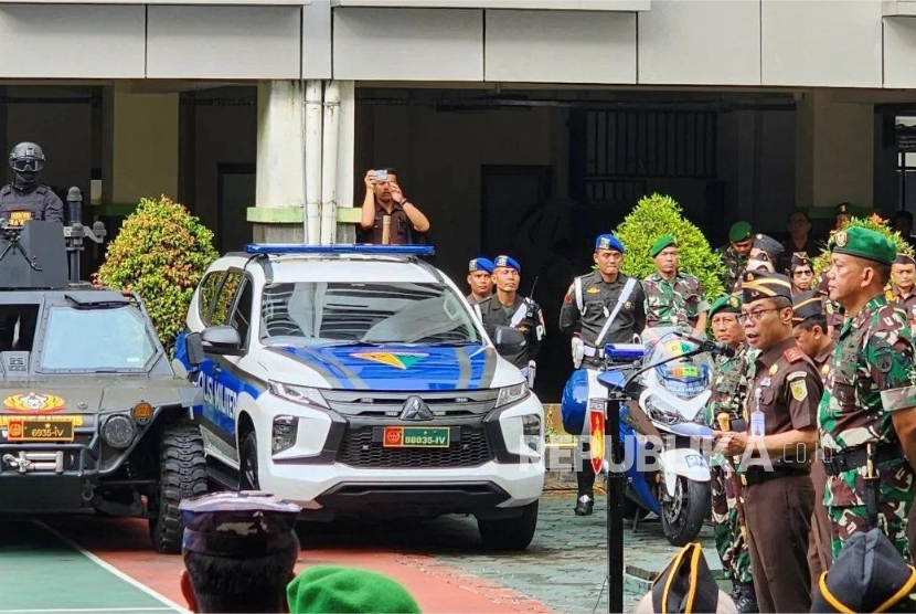 Apel persiapan pengamanan Kejati Jateng dan Kejati DIY oleh Kodam IV/Diponegoro di Kota Semarang, Jawa Tengah, Selasa (12/8/2025).