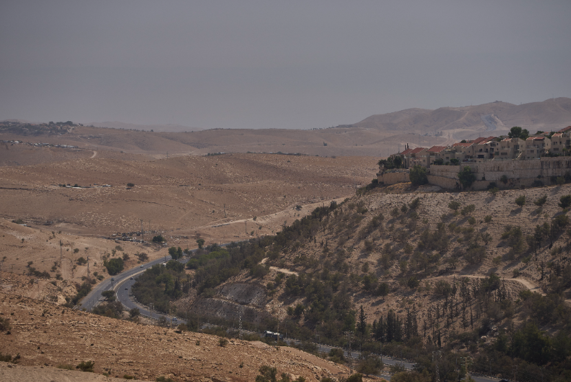 Pemandangan daerah dekat Maale Adumim di Tepi Barat yang diduduki Israel, tempat Menteri Keuangan Israel Bezalel Smotrich mengatakan unit rumah akan dibangun sebagai bagian dari proyek pemukiman E1, Kamis, 14 Agustus 2025.