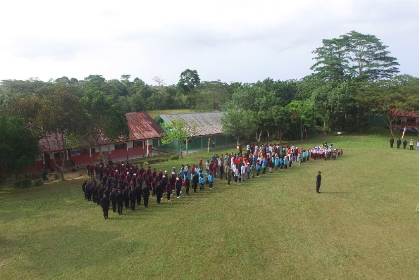 Suasana upacara hut ri ke 79 di Tambling Wildlife Nature Conservation.
