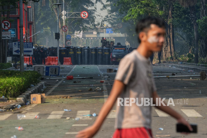 Gedung Sampai Mobil Dibakar Pengunjuk Rasa Mako Brimob Kwitang