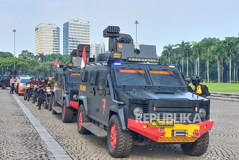 Polda Metro Jaya melepas pasukan untuk melaksanakan patroli skala besar ke sejumlah wilayah Jakarta, pada Ahad (31/8/2025). 